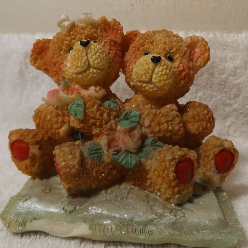 Vintage Teddy Bear Figurine Couple In Love ~ Resin